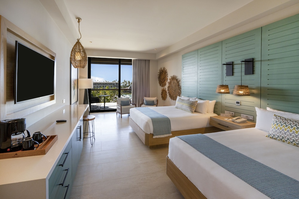 Unique Club at Lopesan Costa Bavaro 14/50