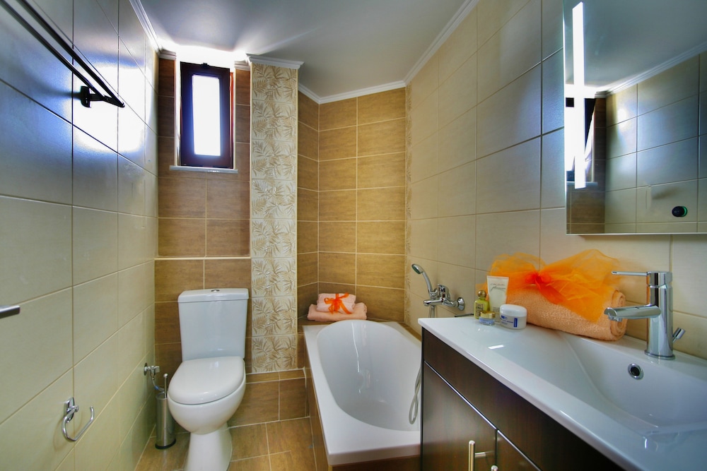 ESTHISIS SUITES CHANIA 57/57
