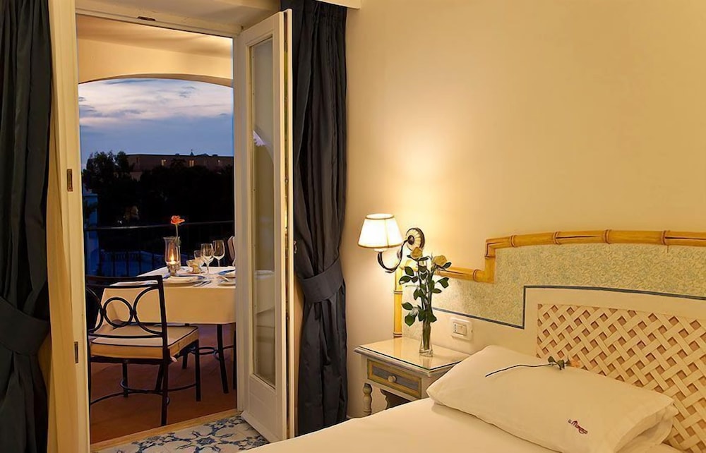 GRAND HOTEL IL MORESCO 64/72