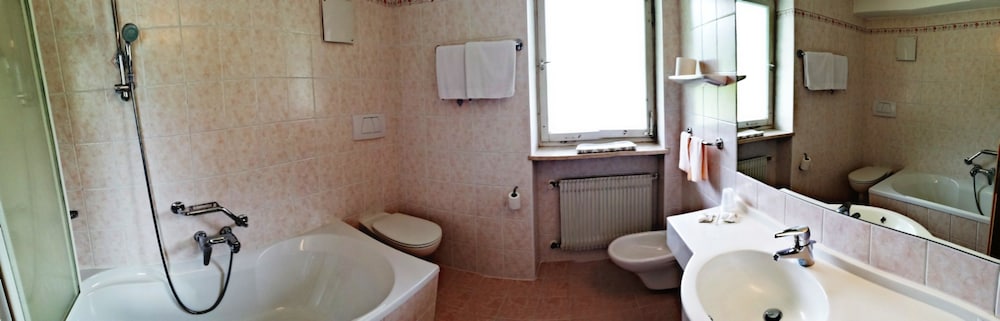 Hotel Rodes 9/68