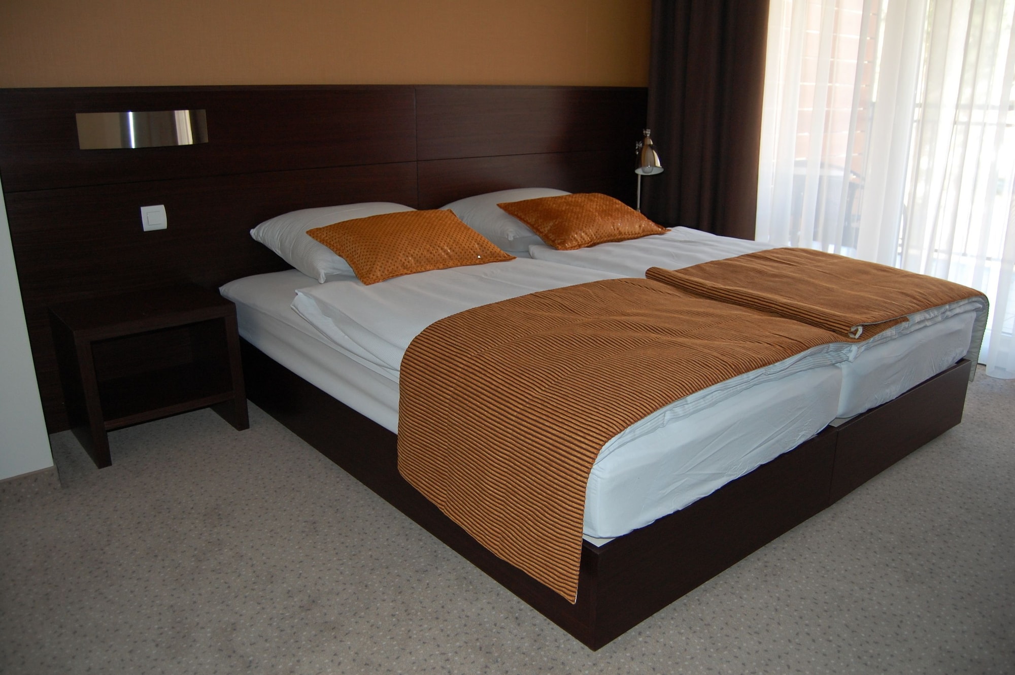 2 BEDROOMS, FAMILY, MOUNTAIN VIEW, BALCONY