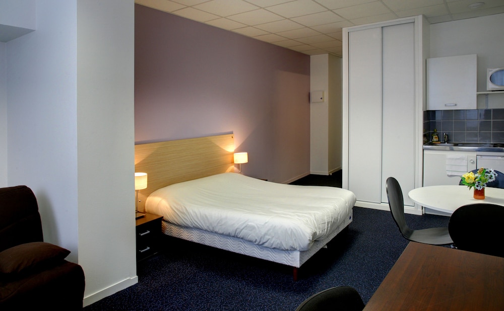 APPART HOTEL MACON LE COURS MOREAU 8/30