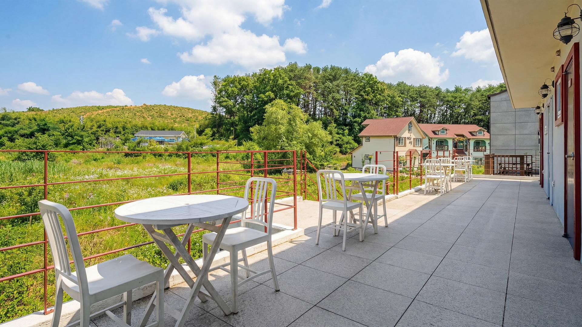 Gyeongpo Lacvert Pension 9/11