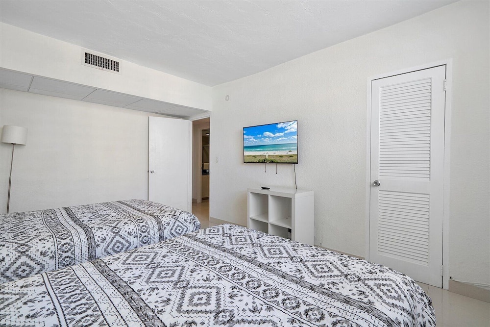 The Tides Ocean Luxury Suites 32/50