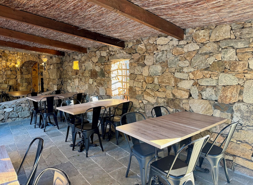 HOTEL CASA ROSSA 52/72