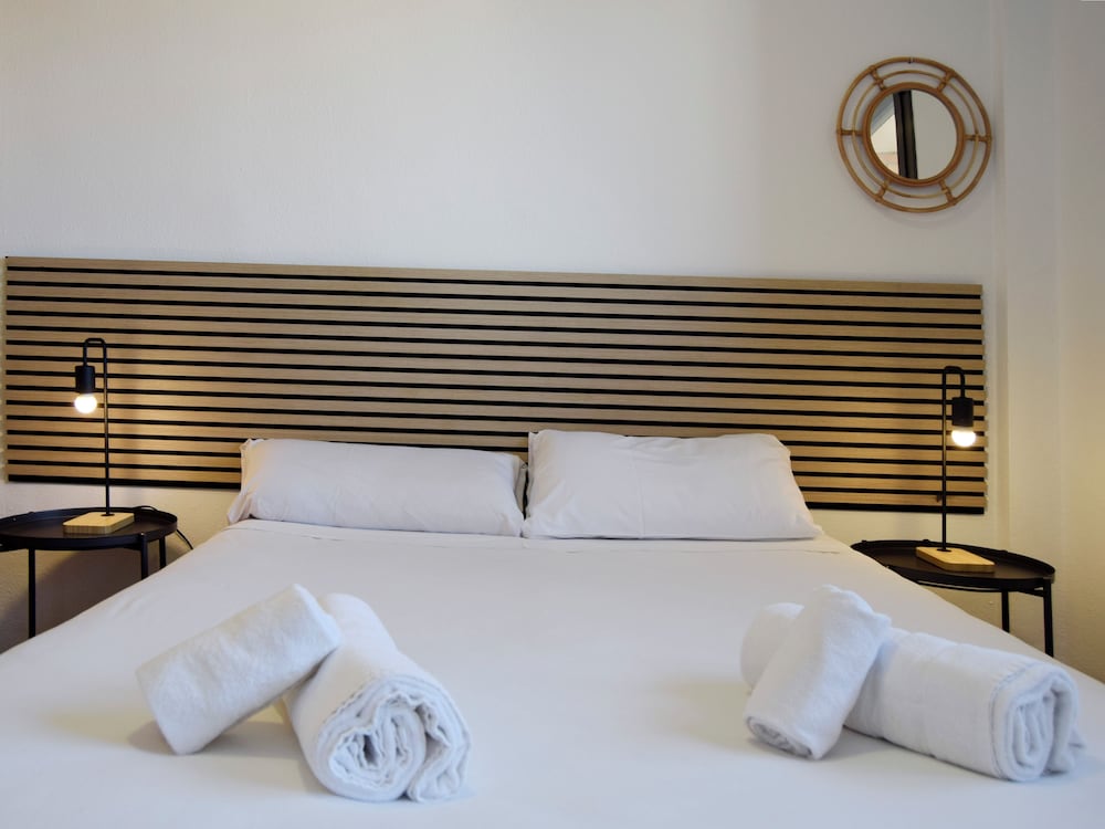 APARTAMENTOS EL PILAR 3000 7/34
