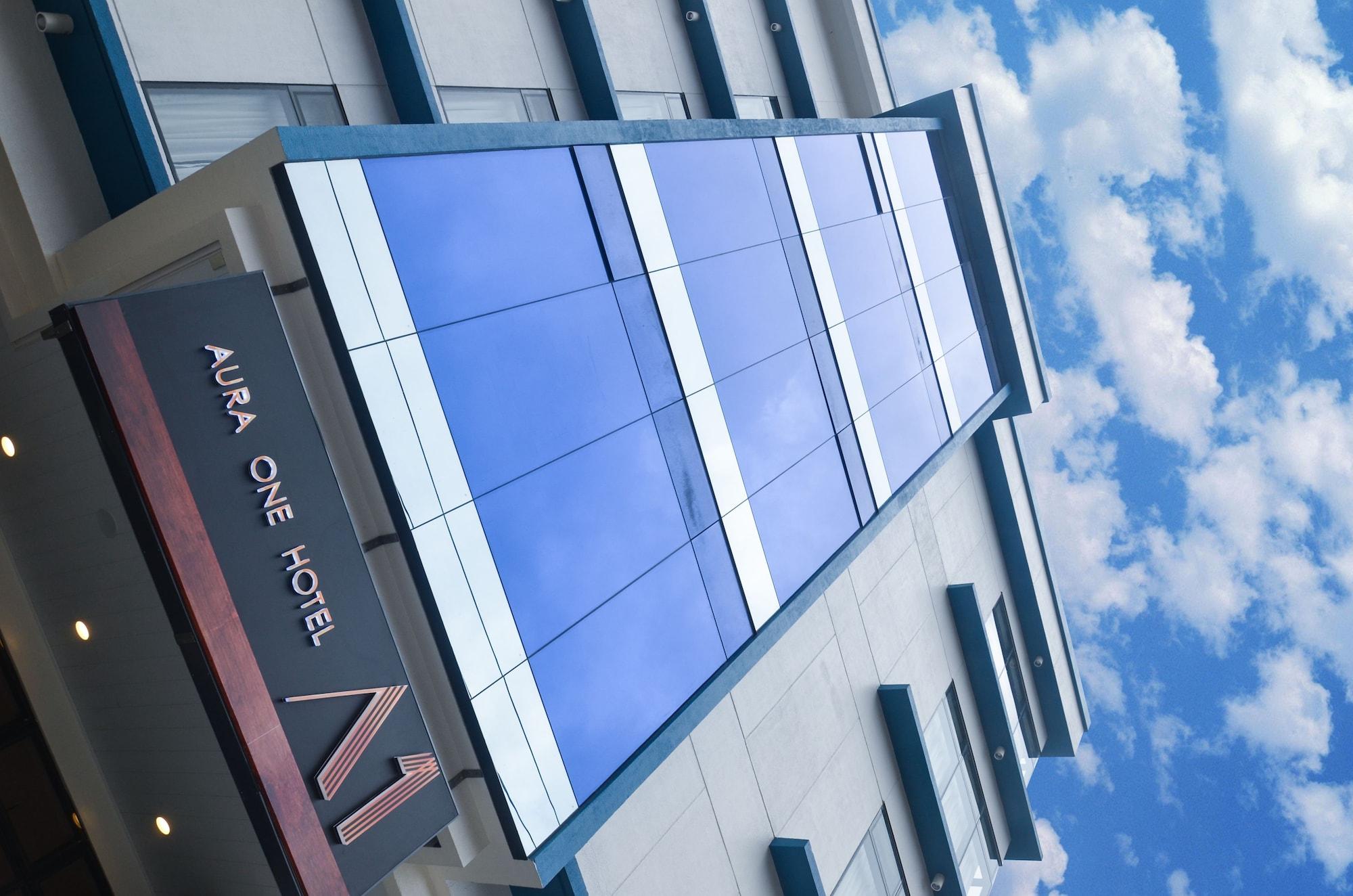 Aura One Hotel 2/22