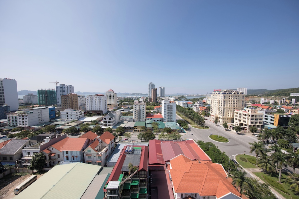 D'Lecia Hotel Ha Long 5/48