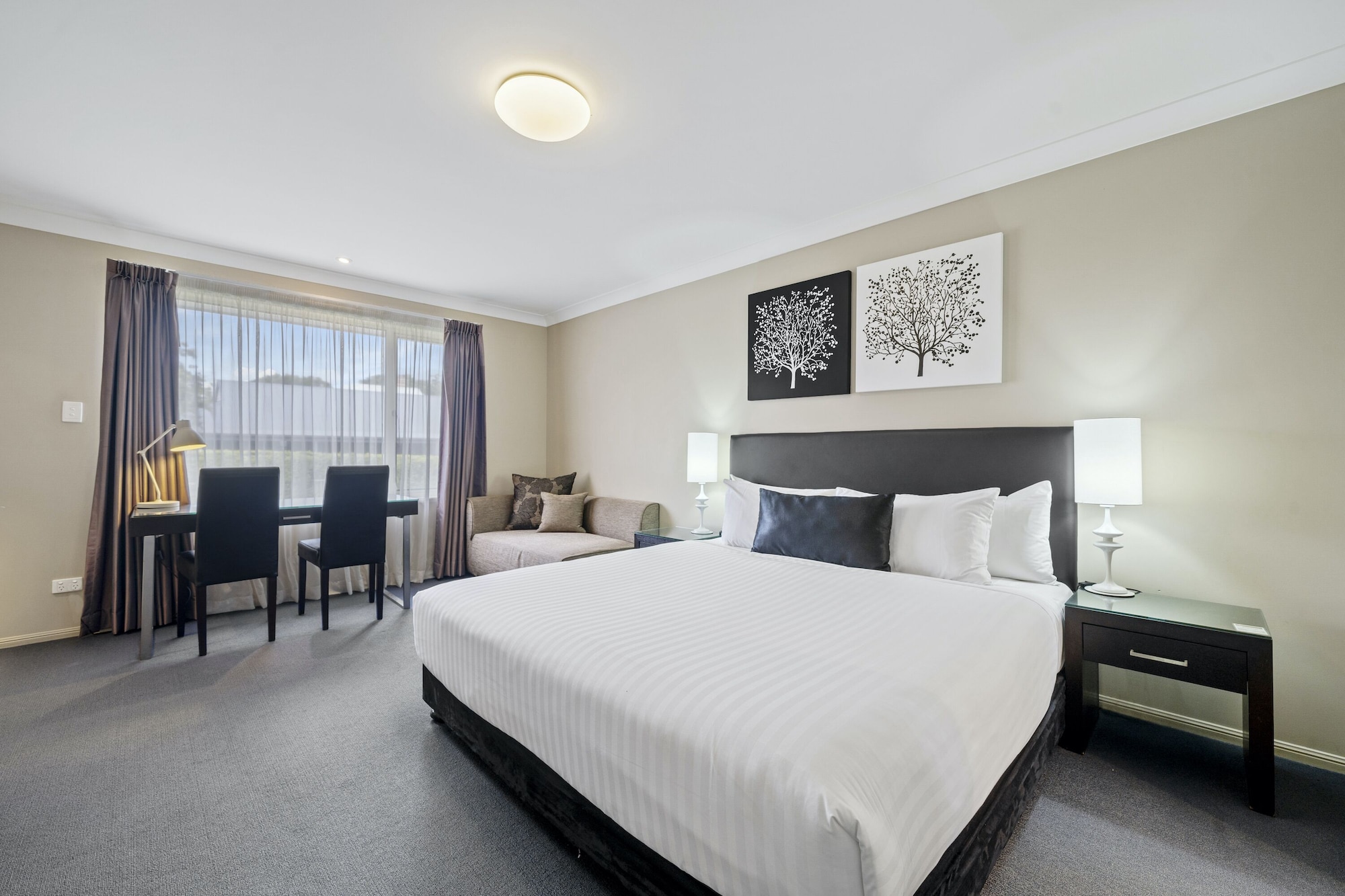 SPA, SUITE, KING BED