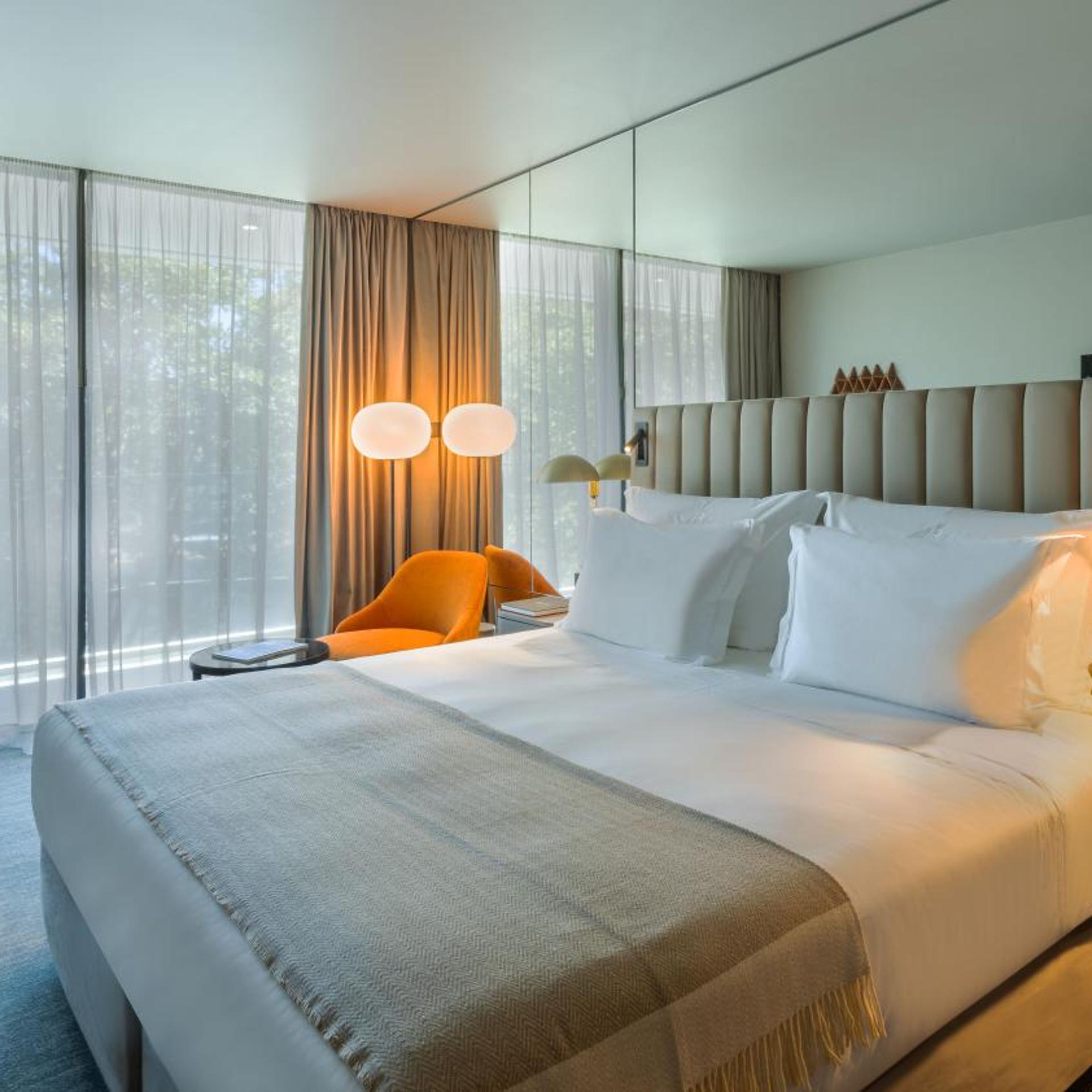 Deluxe, Riverside