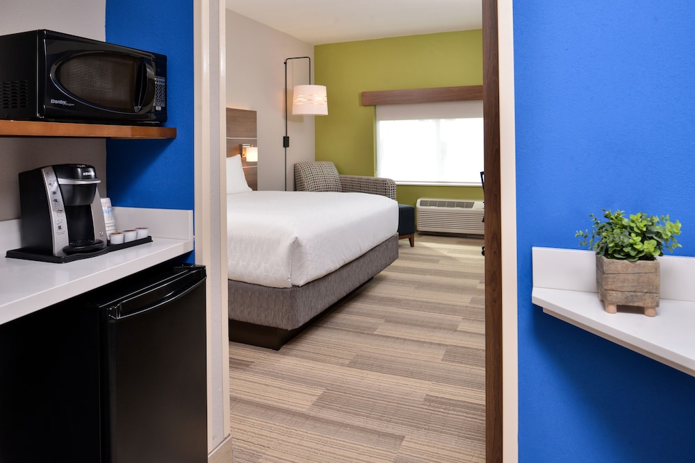 Holiday Inn Express And Suites West Melbourne 22/68