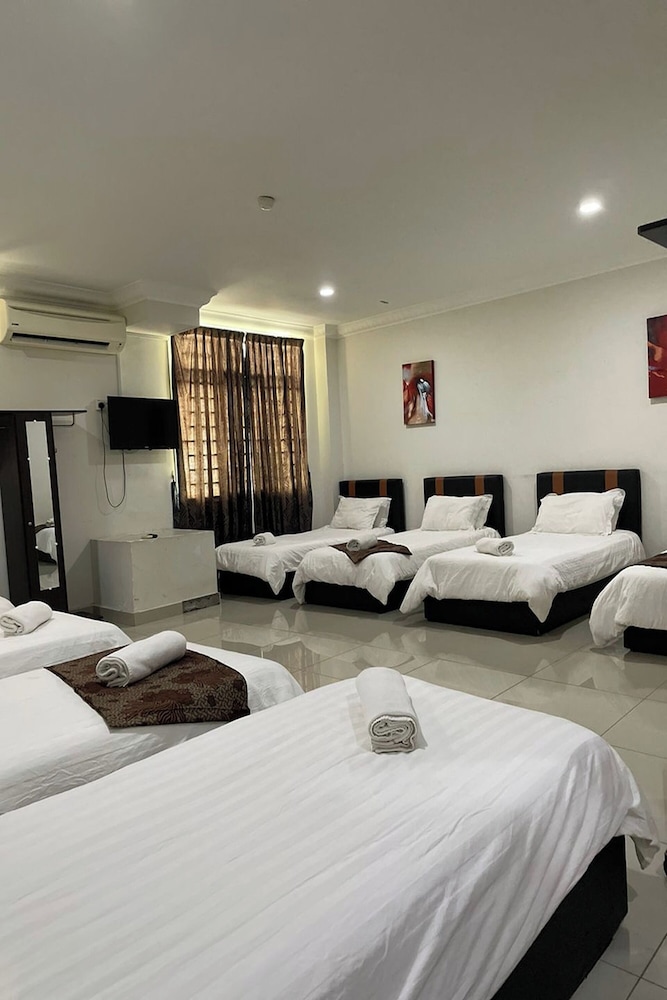 Hotel Mutiara KGMMB by ZUZU 35/53