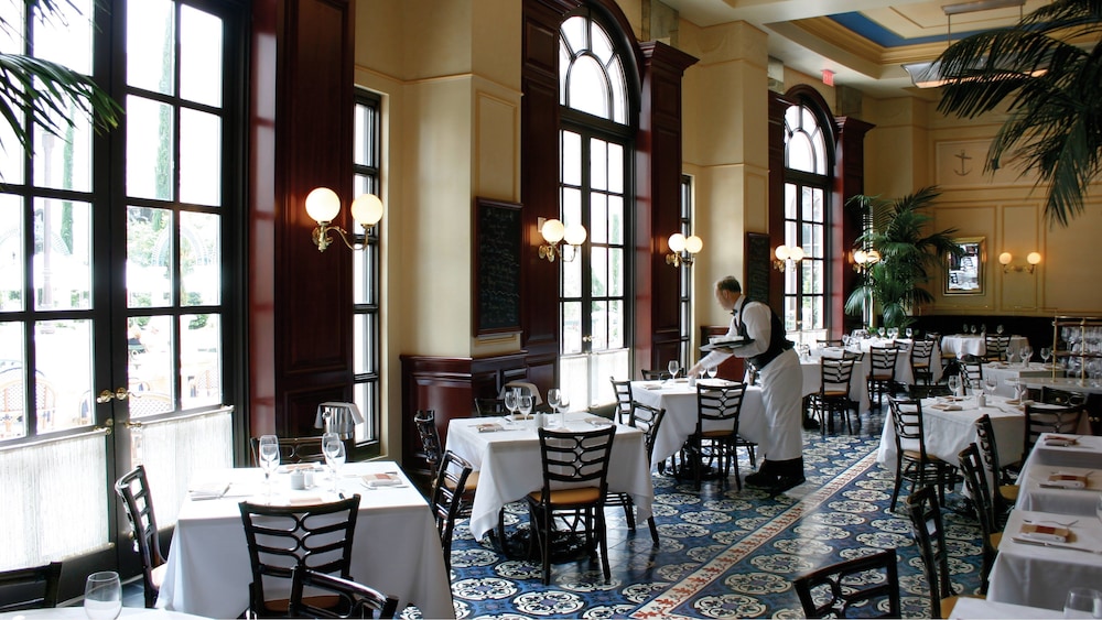 The Venetian Prestige Club Lounge 53/66
