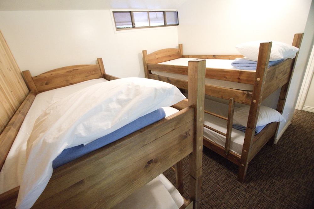1 Bedroom, Loft, 2 Queen and Twin Beds, Queen Murphy Bed