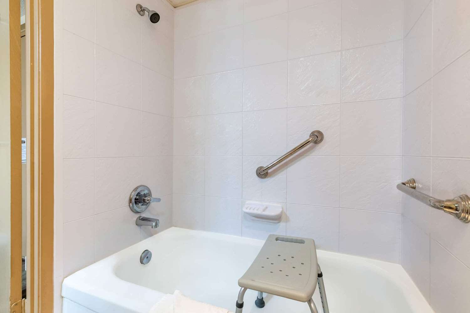 Ramada By Wyndham Coquitlam 56/56