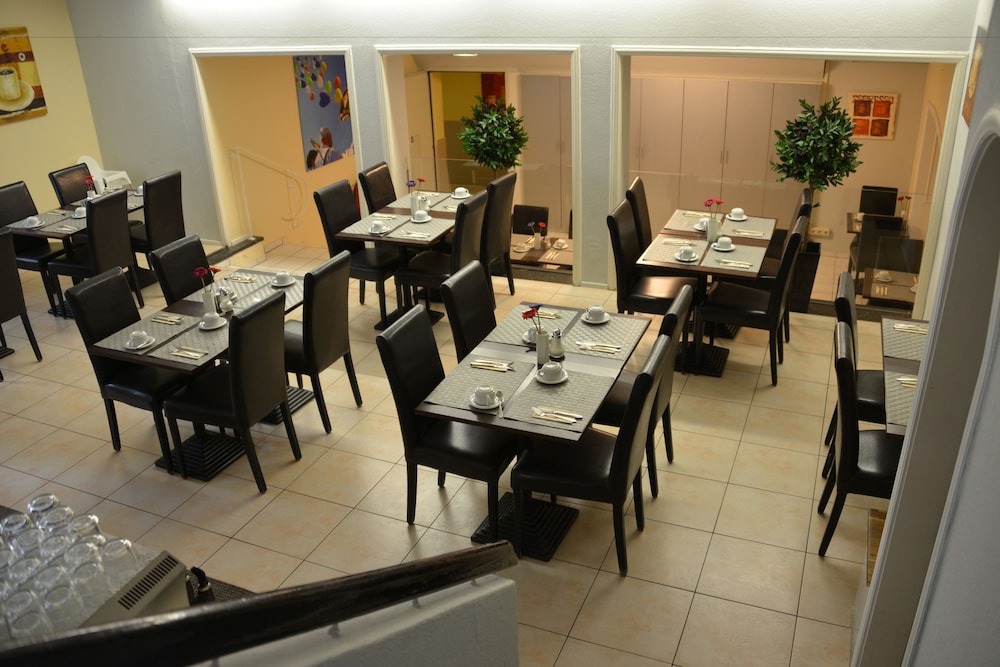 Hotel Italia 51/62