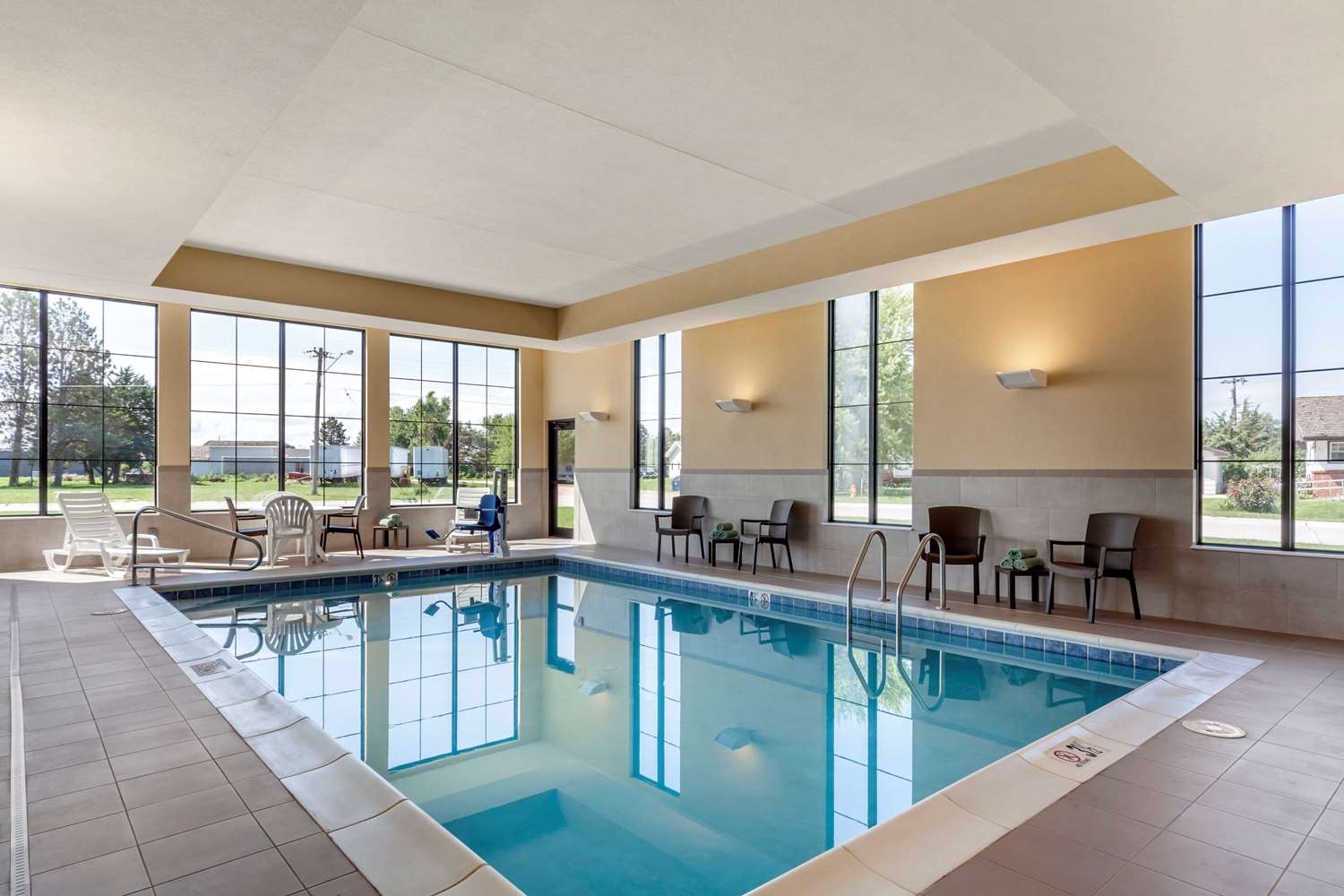 Comfort Suites Grand Island South 8/20