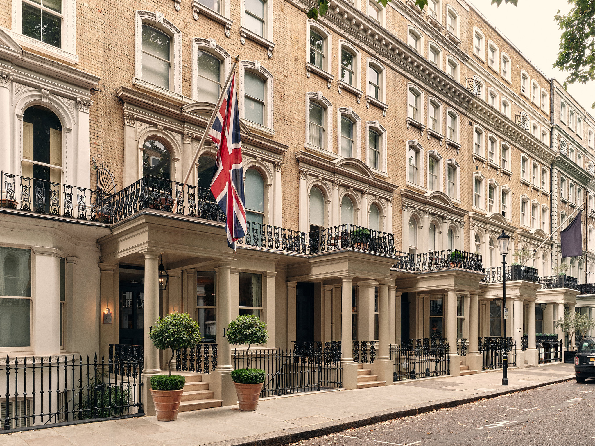 Knightsbridge 67/67
