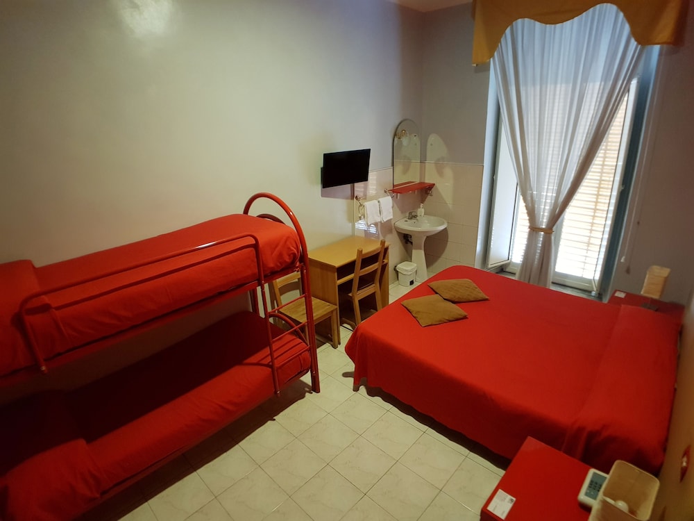 Hotel Ginevra 19/71