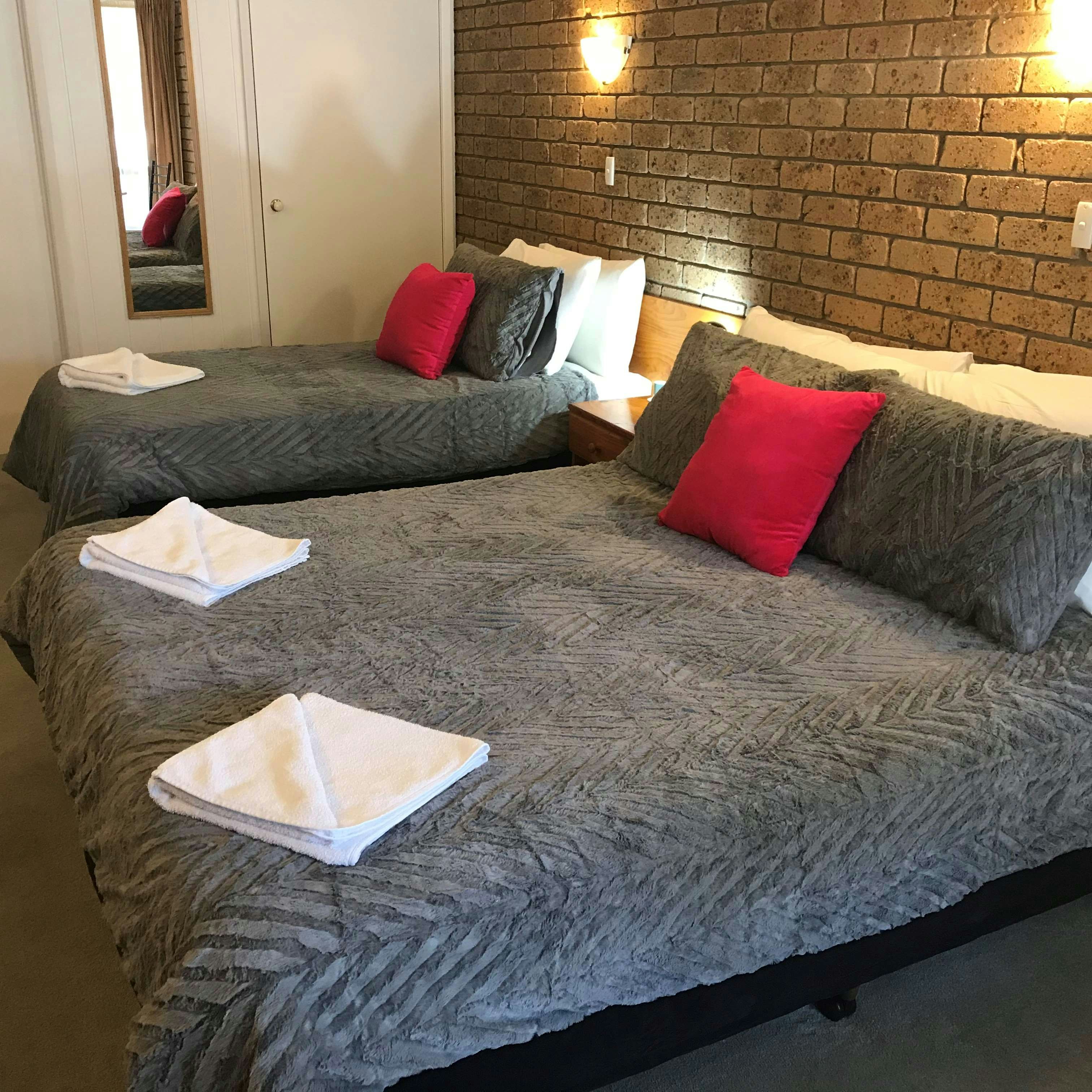 Mountain View Motor Inn & Lodges 31/36
