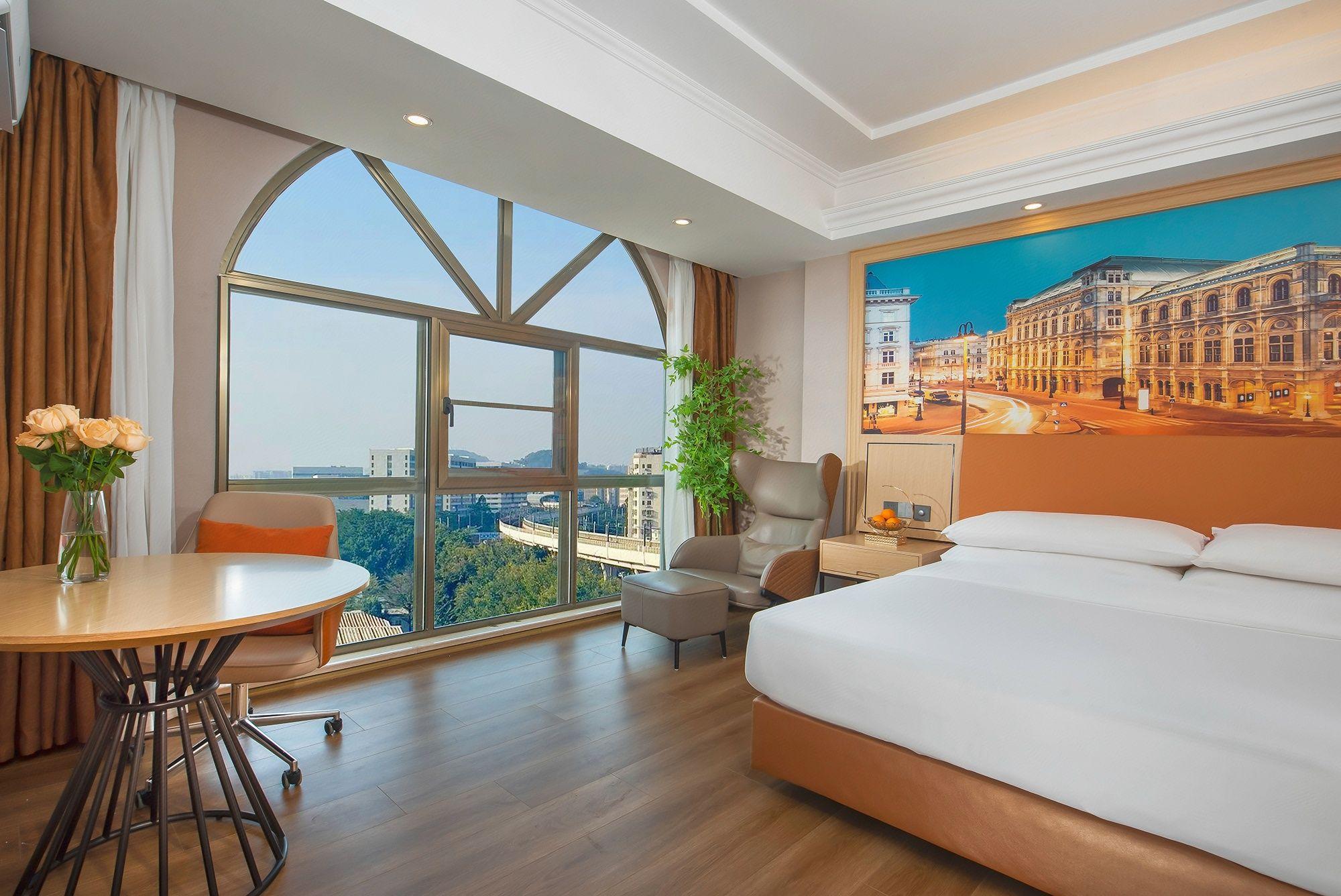 Vienna Int Hotel Shenzhen Songgang Wanzhao Square 32/50