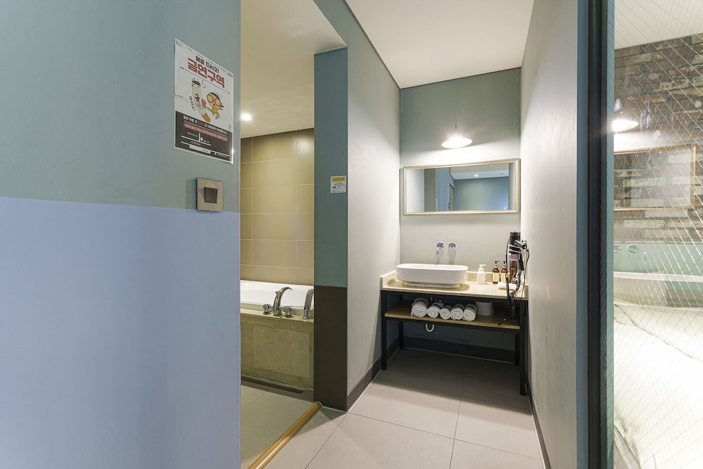 SR Design Hotel 60/60