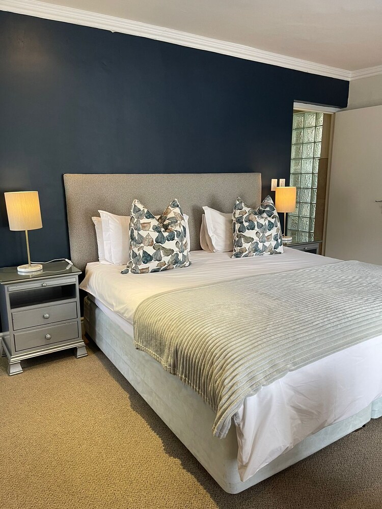 Plumwood Boutique Hotel 12/32