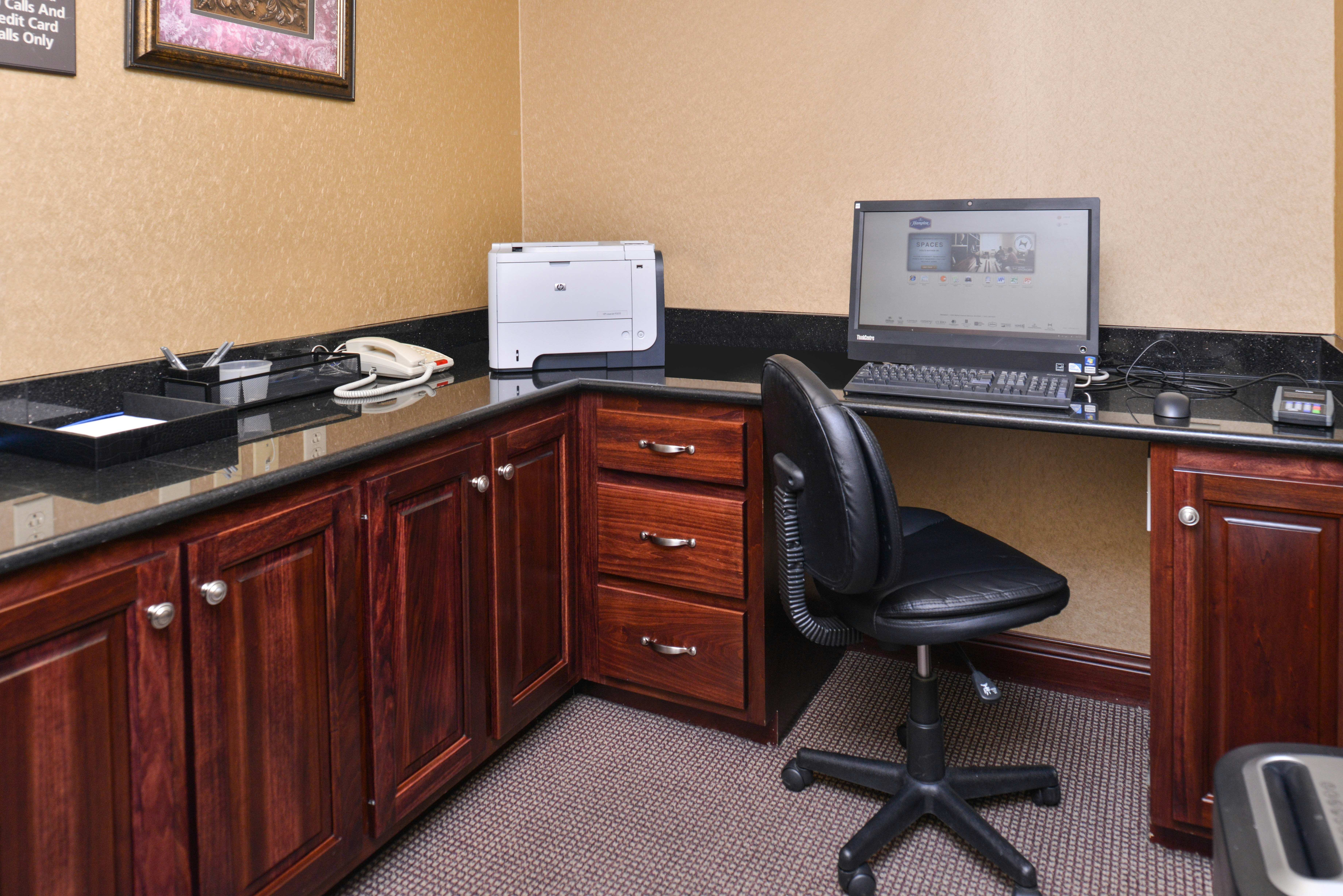 Hampton Inn and Suites Muncie 34/43