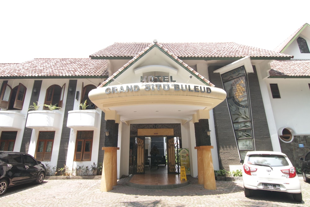 Grand Situ Buleud Hotel 1/18