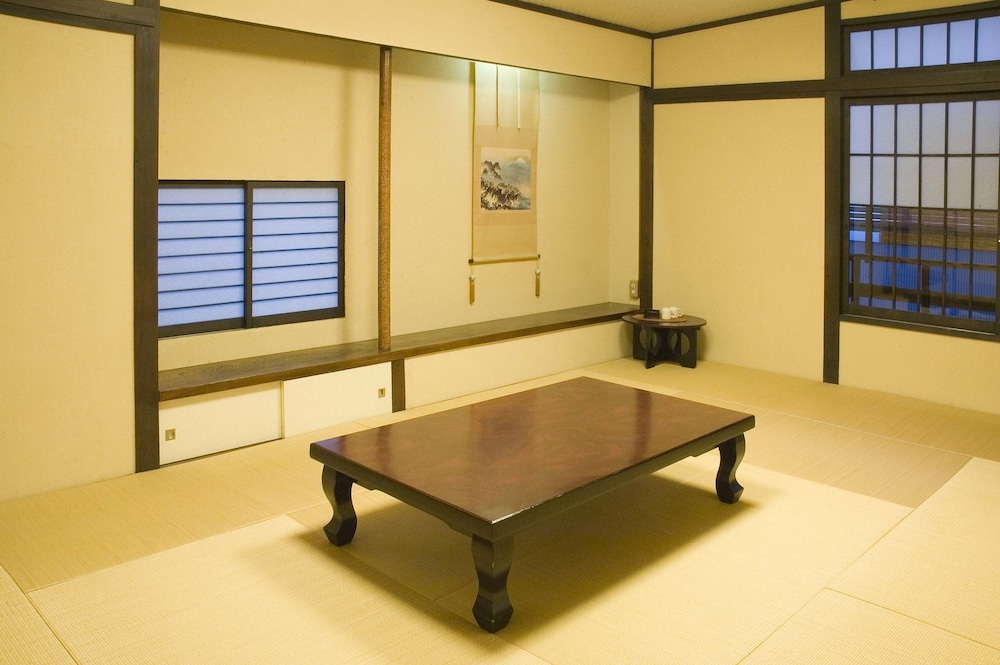 Yadoya Nishijinso 48/64