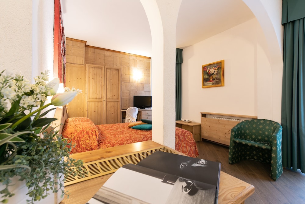 Grand Hotel Des Alpes 51/79