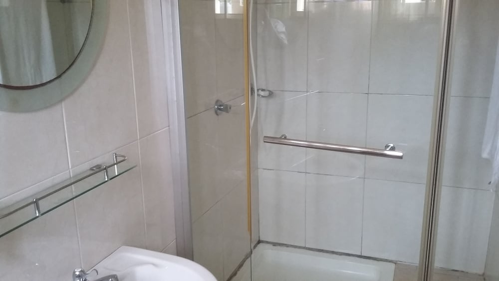 Bella Luxury Hotel 41/42