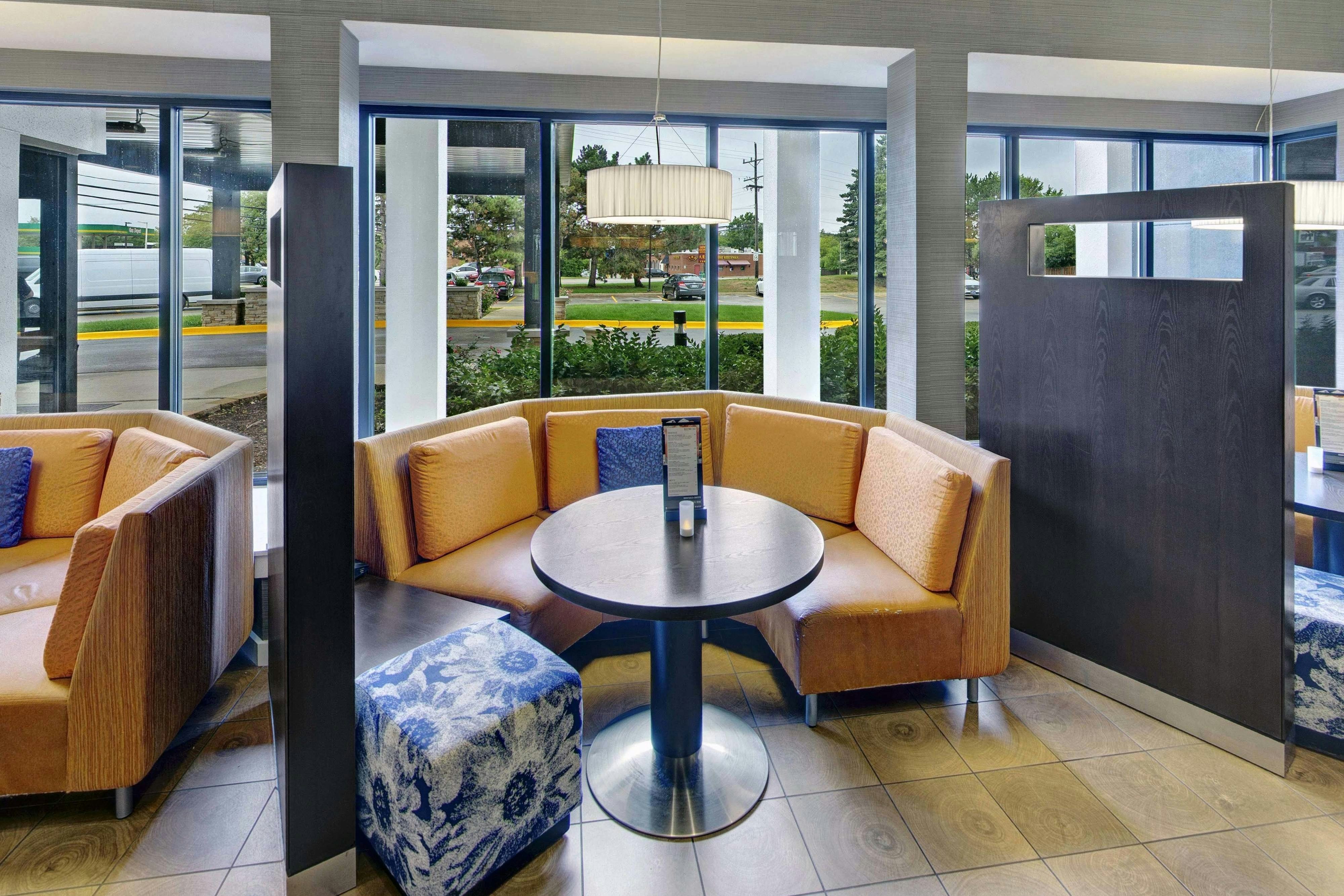 Courtyard By Marriott Chicago Glenview Northbrook 9/19