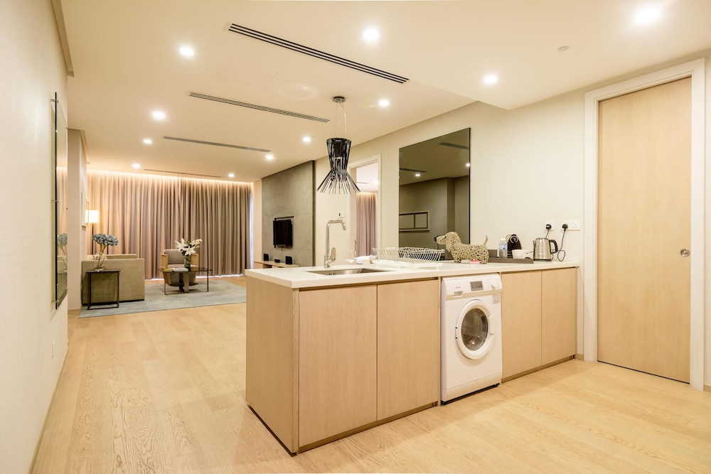 188 Serviced Suites & Shortstay Apartments 3/36