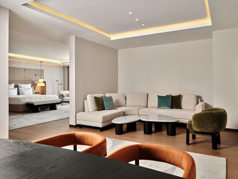 Swissotel Tashkent 39/54
