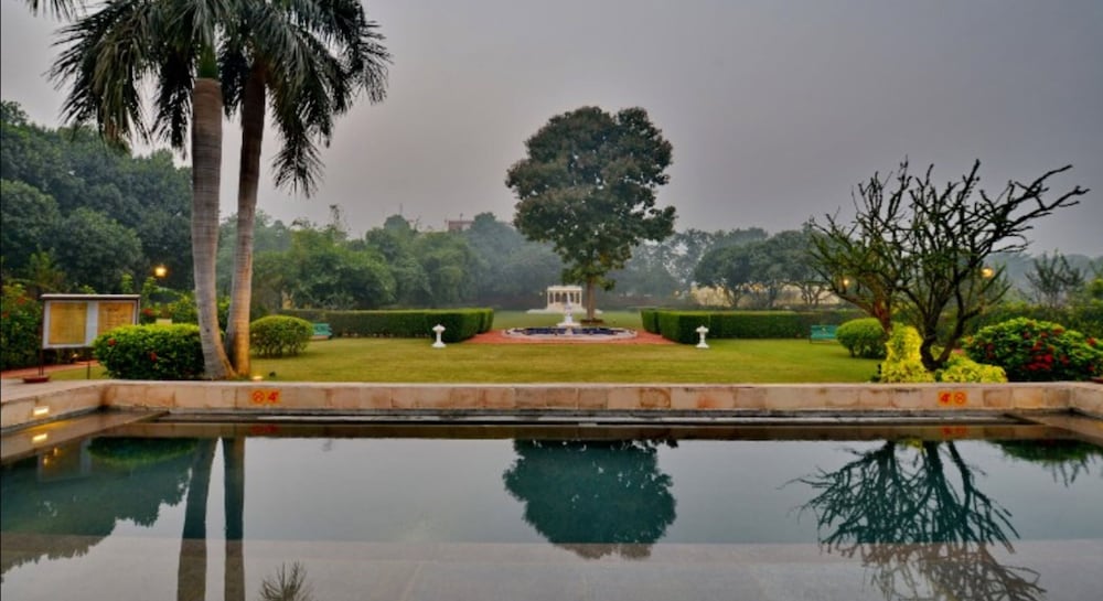 Taj Nadesar Palacevaranasi 30/73