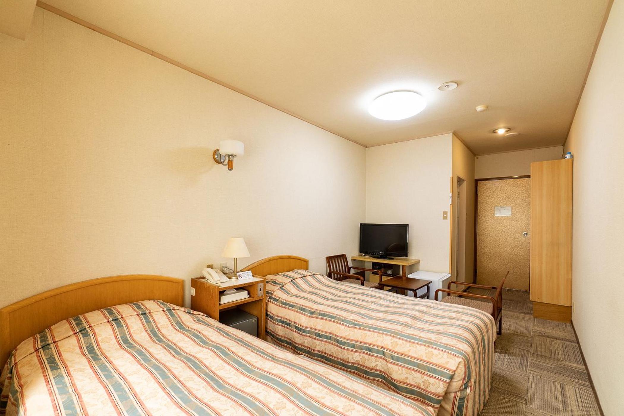 Economy, Twin Beds, Indoor Bath