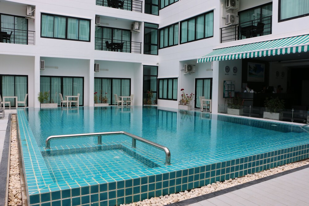 RedDoorz I-Talay Resort 25/49