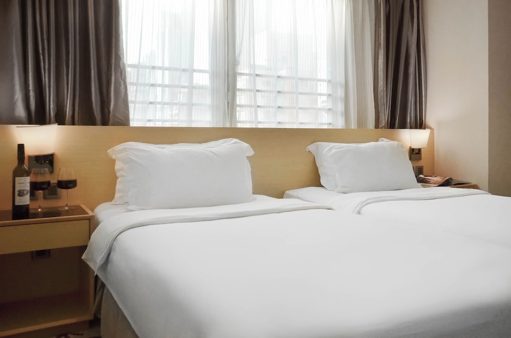 Deluxe, Twin Beds, City View 9/10