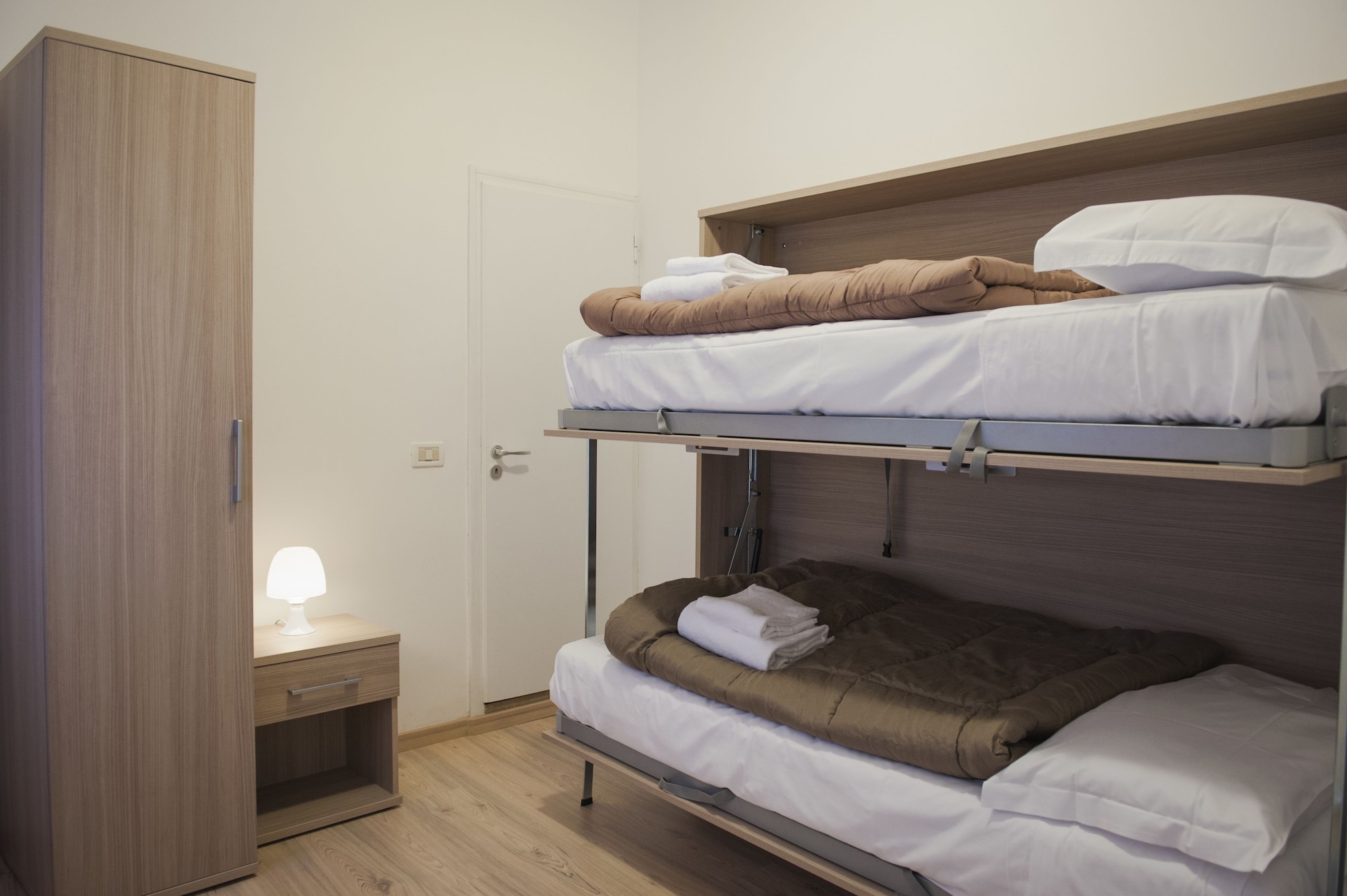 2 BEDROOMS, APARTMENT