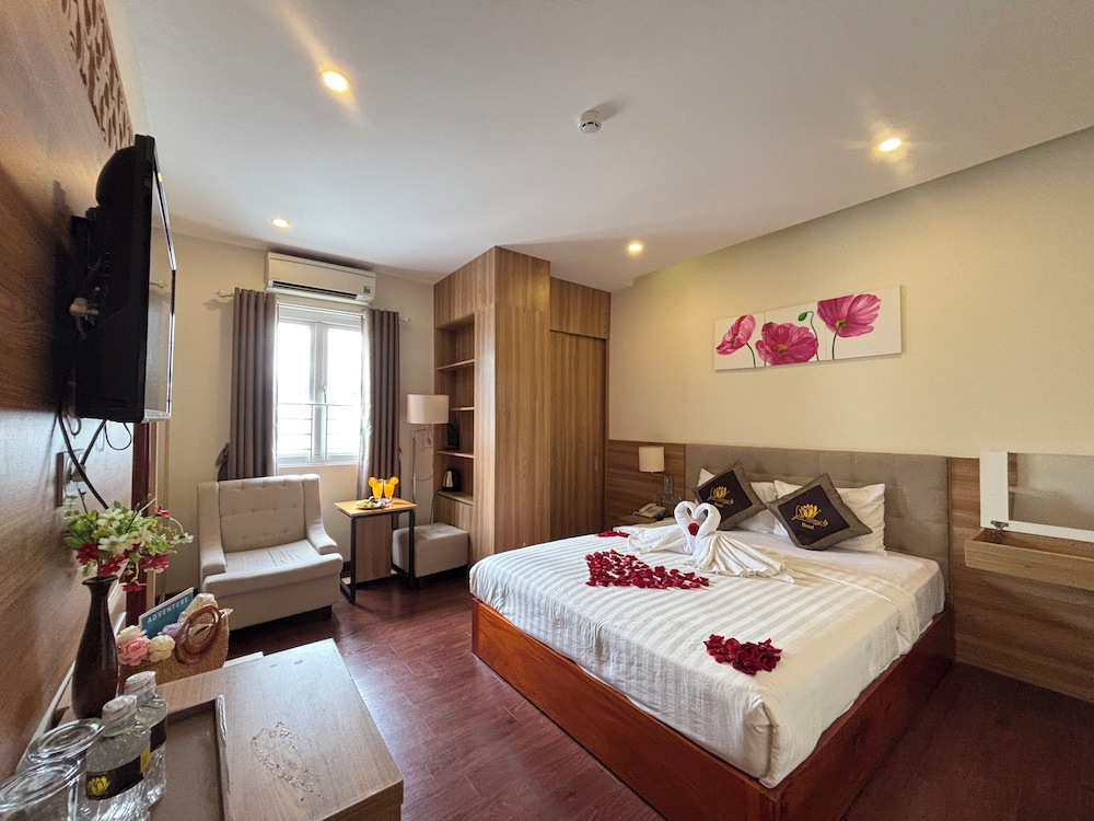 غرفة ديلوكس بسرير كوين بإطلالة على المدينة، Sen Vang Luxury Hotel 7/10