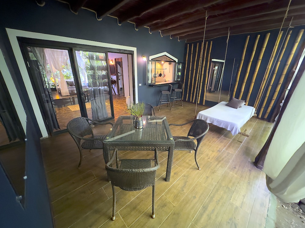 Canaima Chill House 25/50