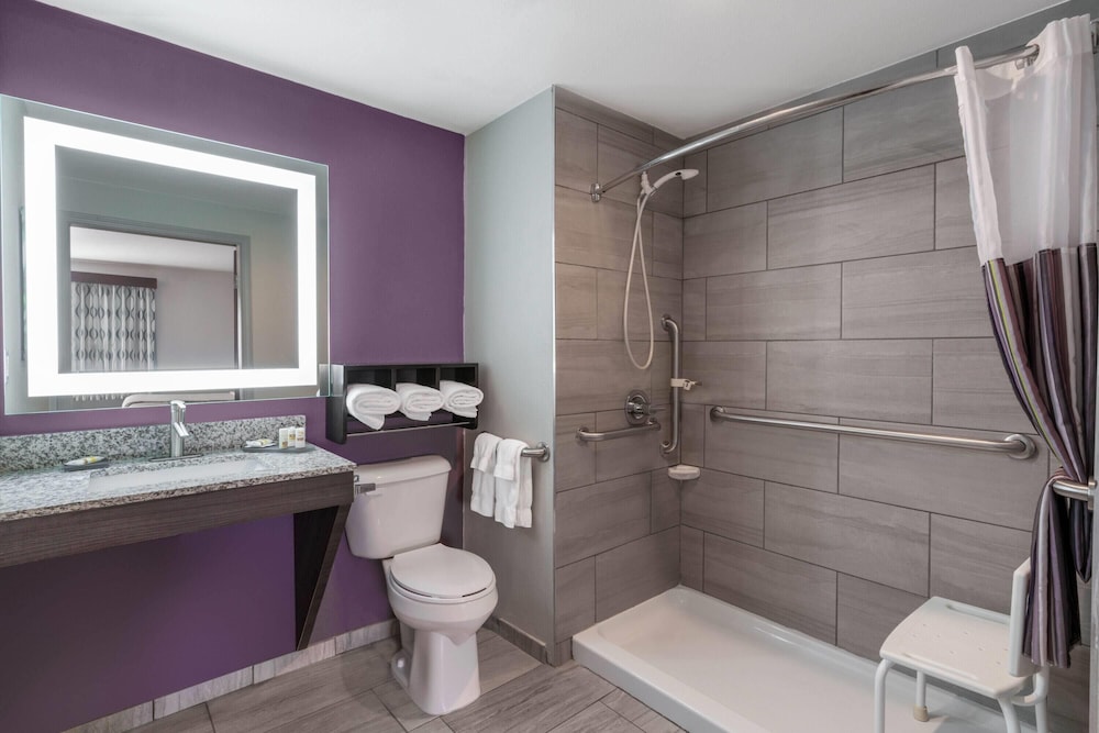 La Quinta Inn & Suites by Wyndham Glenwood Springs 55/56