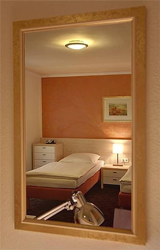 Hotel Rheinland 35/36