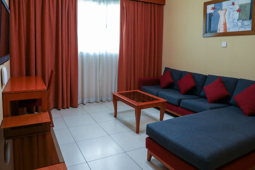 Wescott Pearl Hotel Apartments L.L.C 24/32