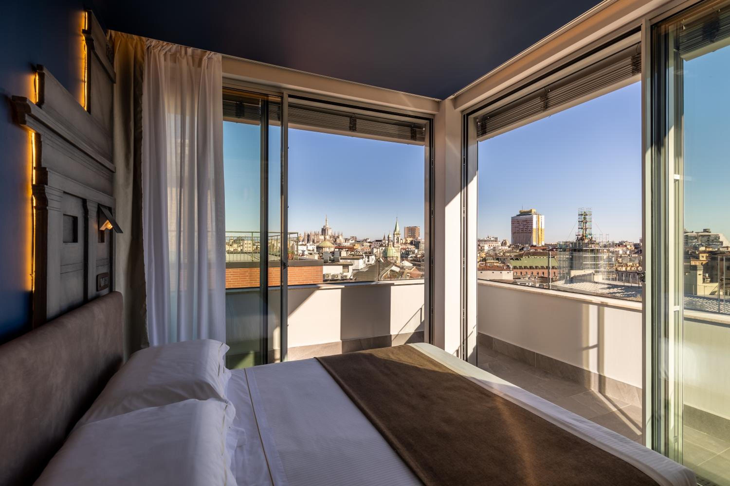 Superior, Queen Bed, with View, Balcony