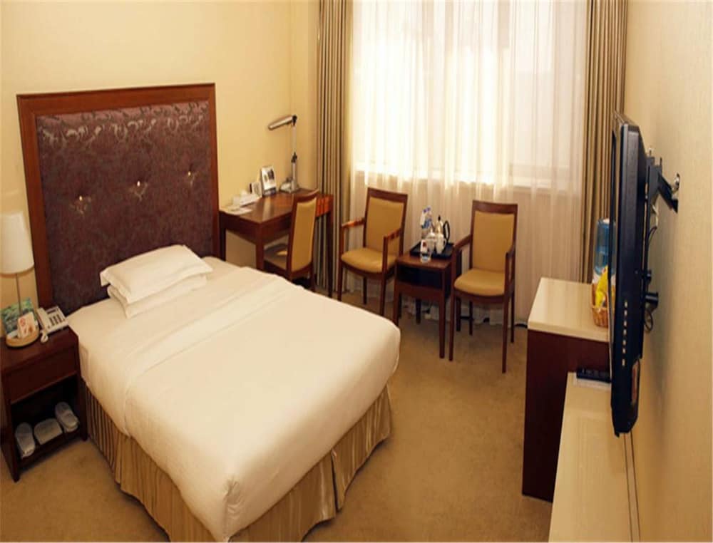 Dalian Royal Hotel 7/24