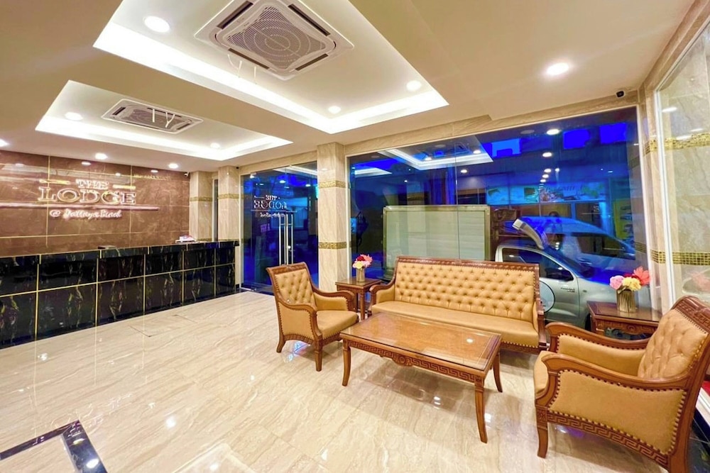 The Lodge Pattaya by ZUZU 28/34