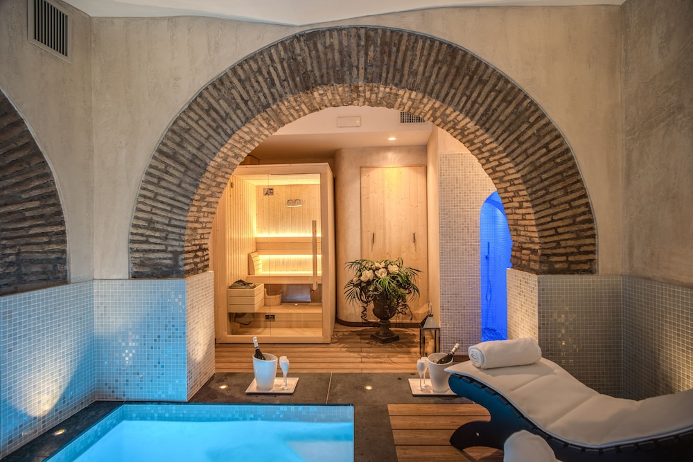 Boutique Relais Barozzi 42/68