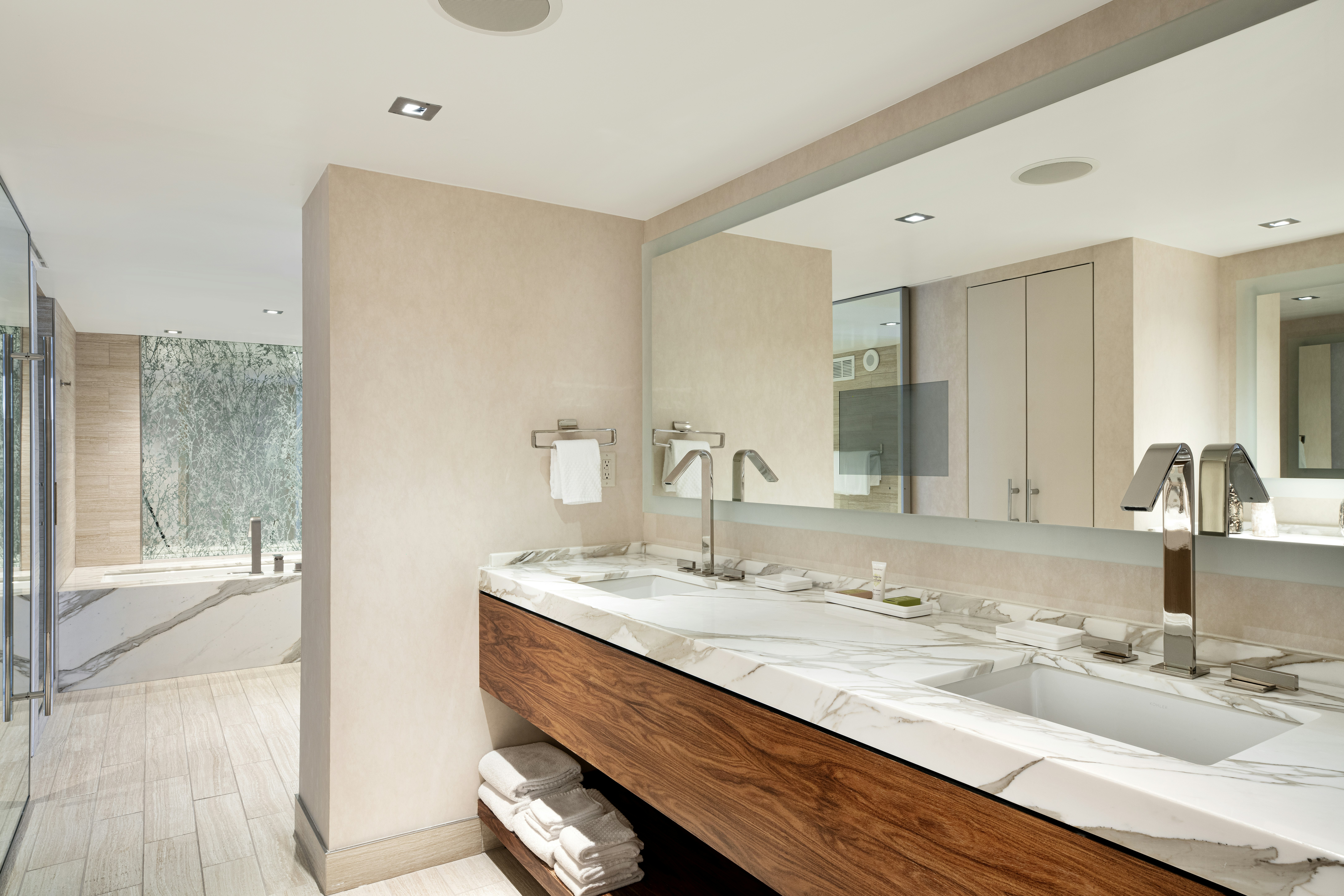 Hilton McLean Tysons Corner 20/20